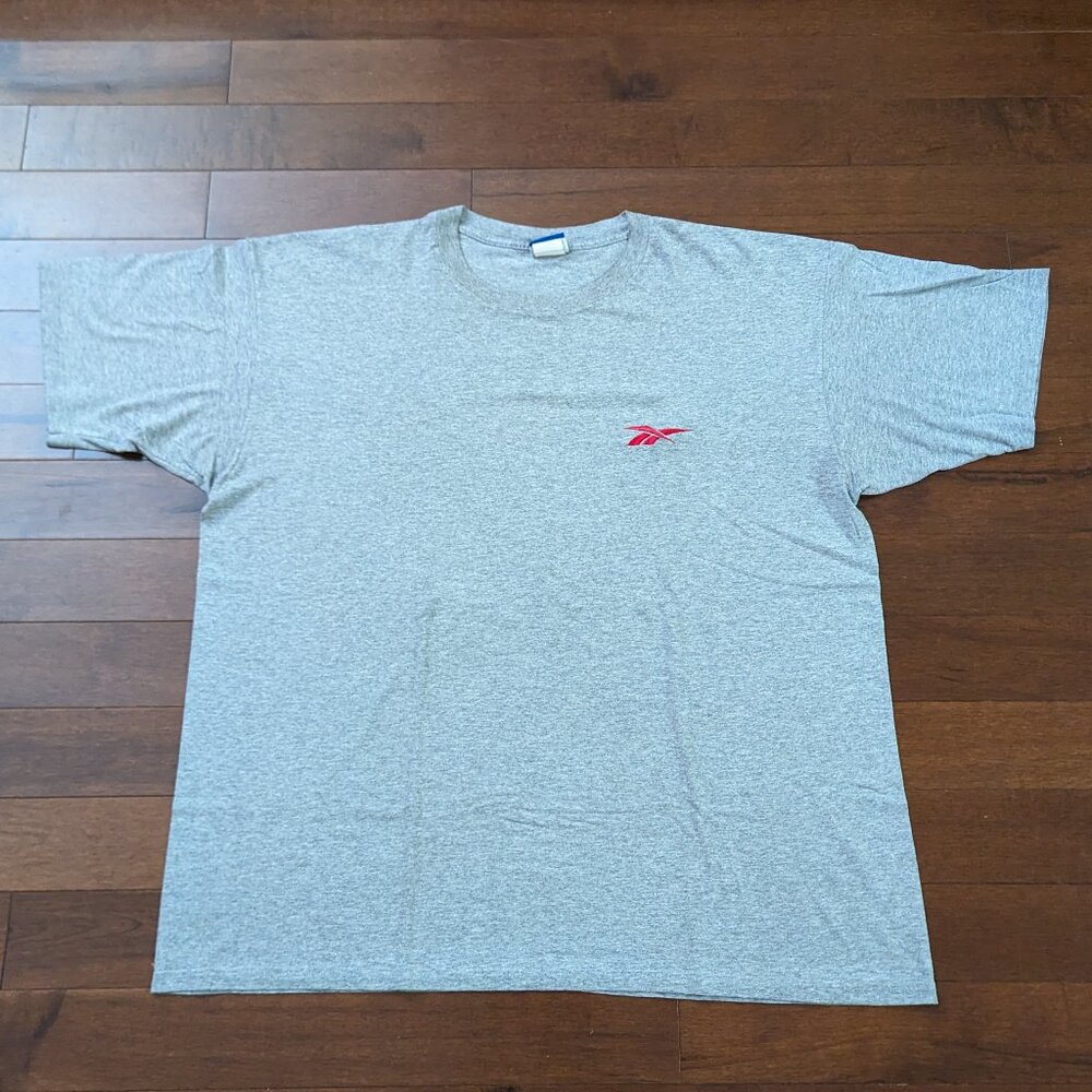 ('90s) REEBOK Essential